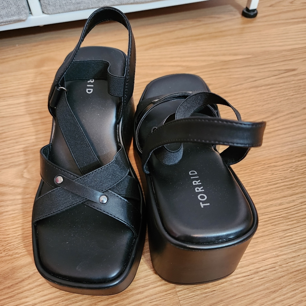 Torrid black platform strappy sandal